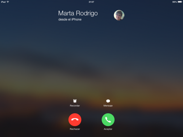 Llamada entrante de teléfono por Continuity en el iPad