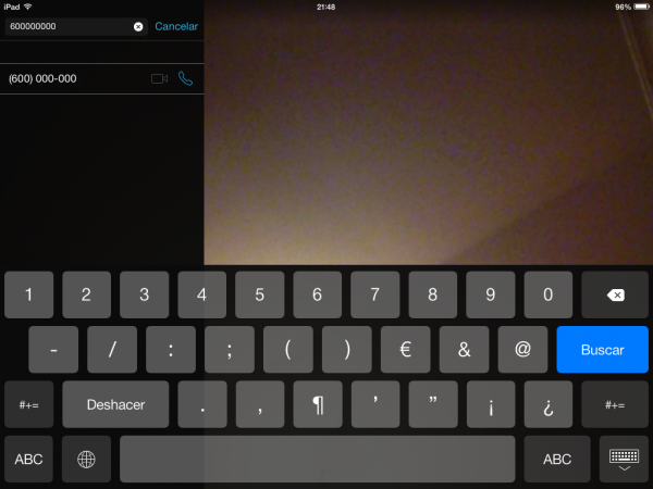 Marcar un número de teléfono para llamar en FaceTime en el iPad