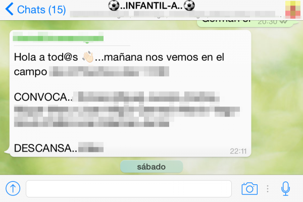 Grupos de WhatsApp de padres y madres que se comunican para los clases, partidos y deportes de los niños