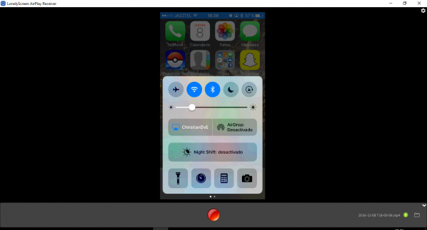 En la aplicación LonelyScreen aparece ya el iPhone, iPad o iPod touch tal cual se ve en la pantalla y todo está duplicado
